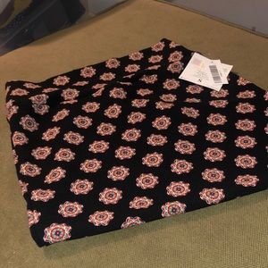 Cassie Pencil Skirt black with multi color pattern